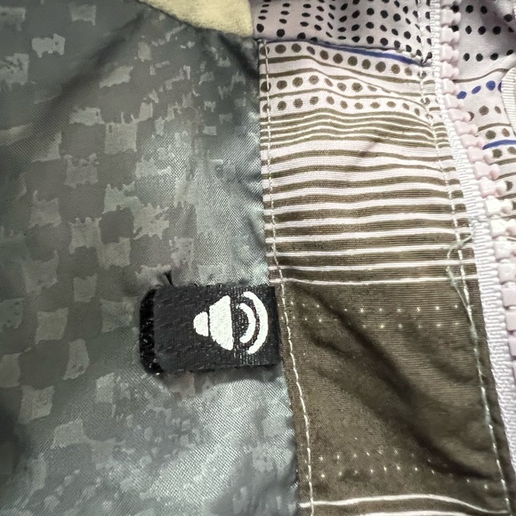 Vans Women’s Femme Coat for Snowboarding/Skiing/Staying warm - Picture 7 of 13